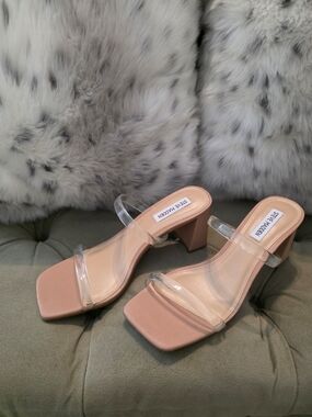 NWOT Steve Madden Lilah Nude Heel 8